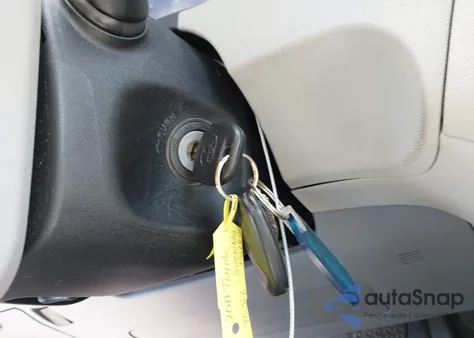 2011 Toyota Sienna z USA, uszkodzony, nr VIN 5TDKK3DC5BS154356